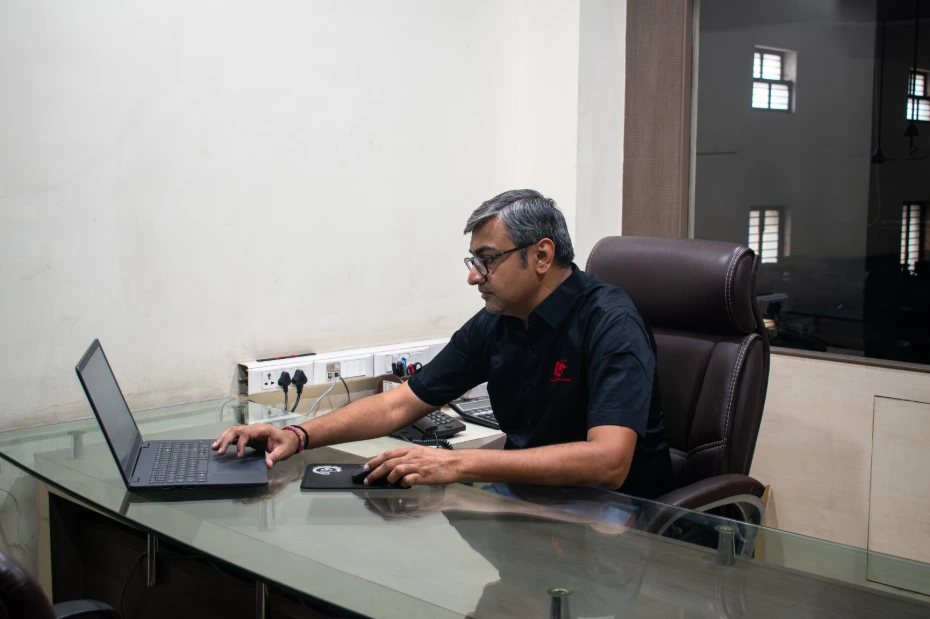 Bhaven Mehta (CEO of Amber Engineering)